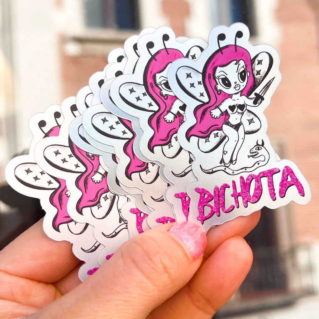 Pack Bichota Since = Taza ó Botella + Camiseta + Pegatina