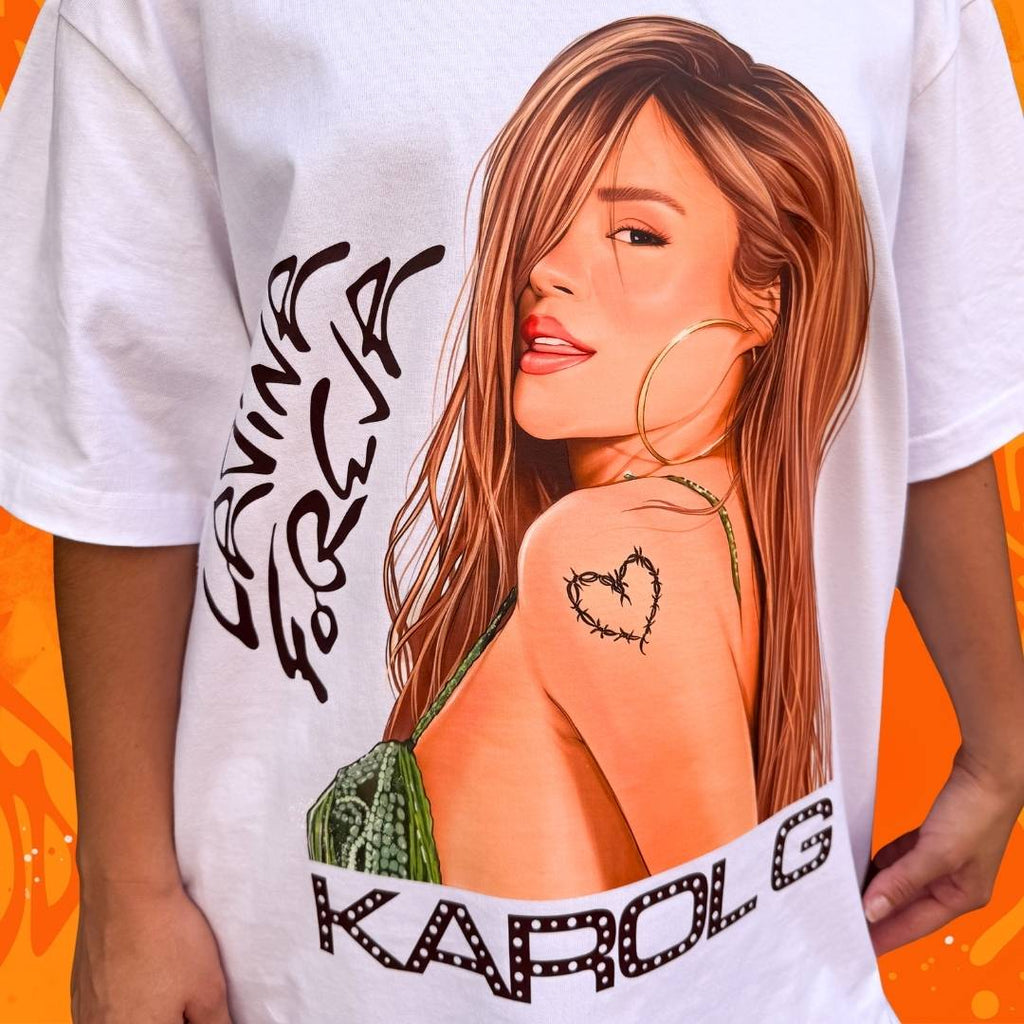 Camiseta Oversize Karol G Nueva Era