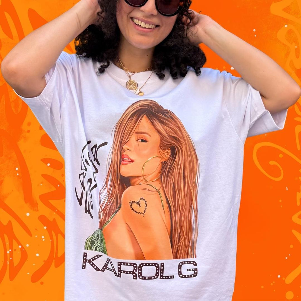 Camiseta Oversize Karol G Nueva Era